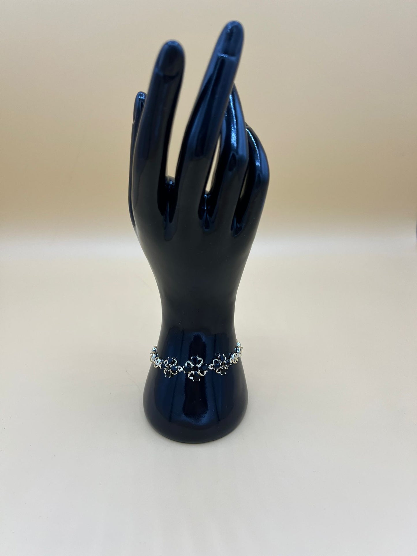 32. Armband  „Bloom“