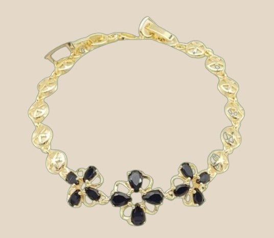 32. Armband  „Bloom“